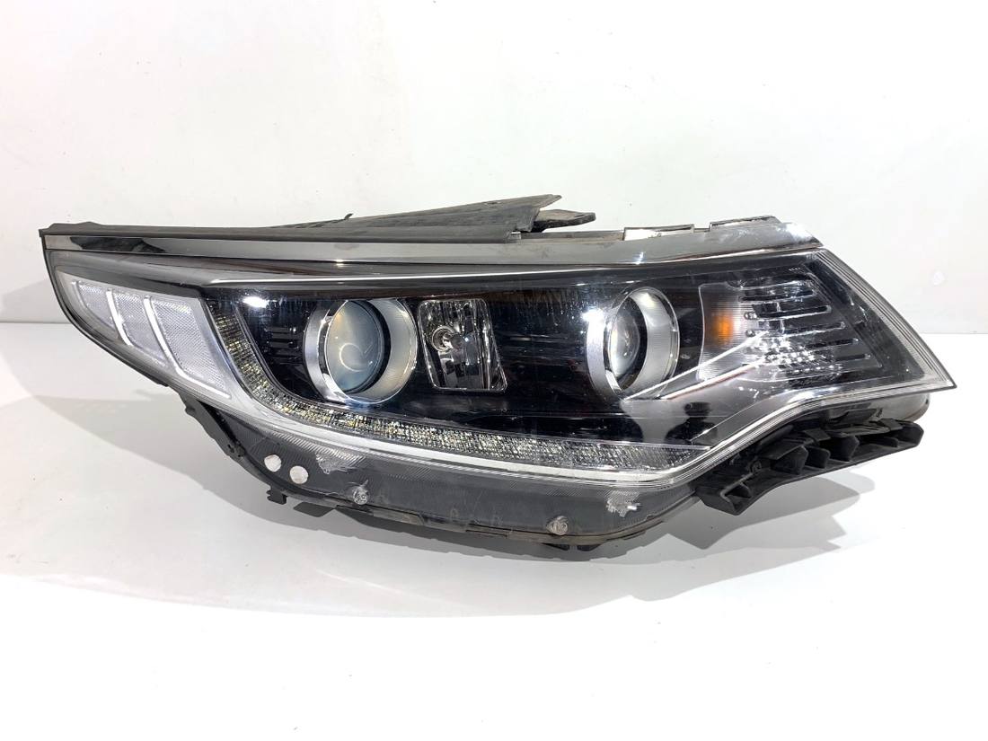 Фара передня права Kia Optima 92102D4070