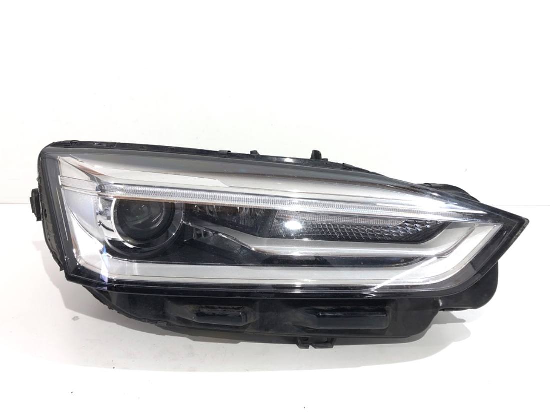 Фара передня права Audi A5 8T 8W6941044C