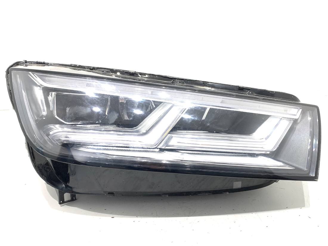 Фара передня права Audi Q5 80A941034