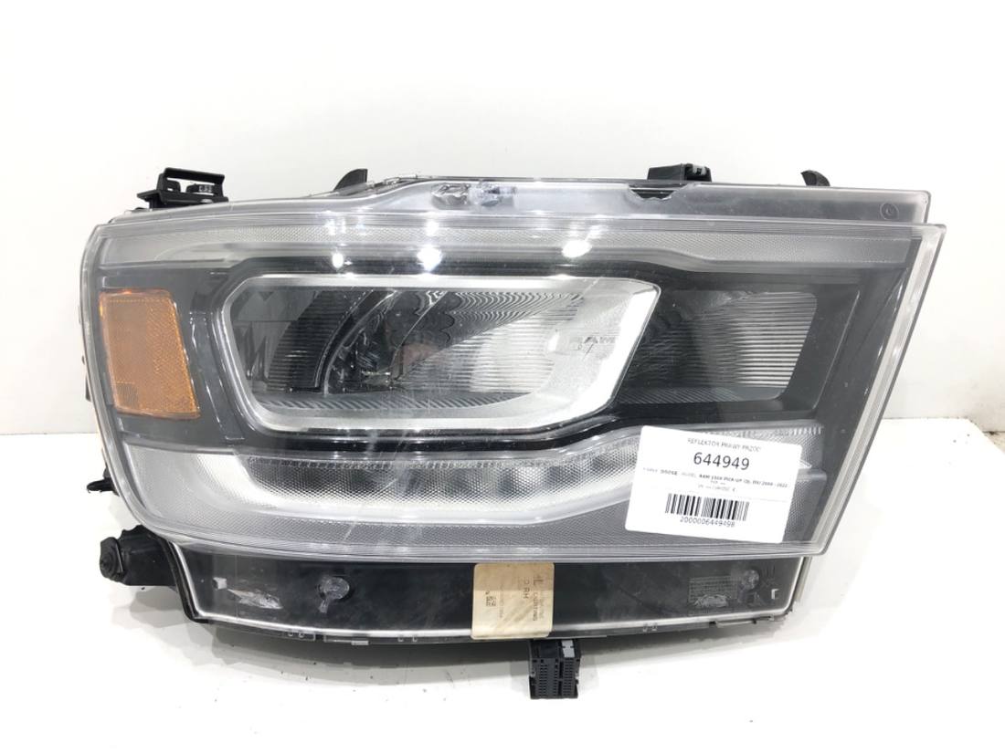Фара передняя правая Dodge Ram P68533272AB