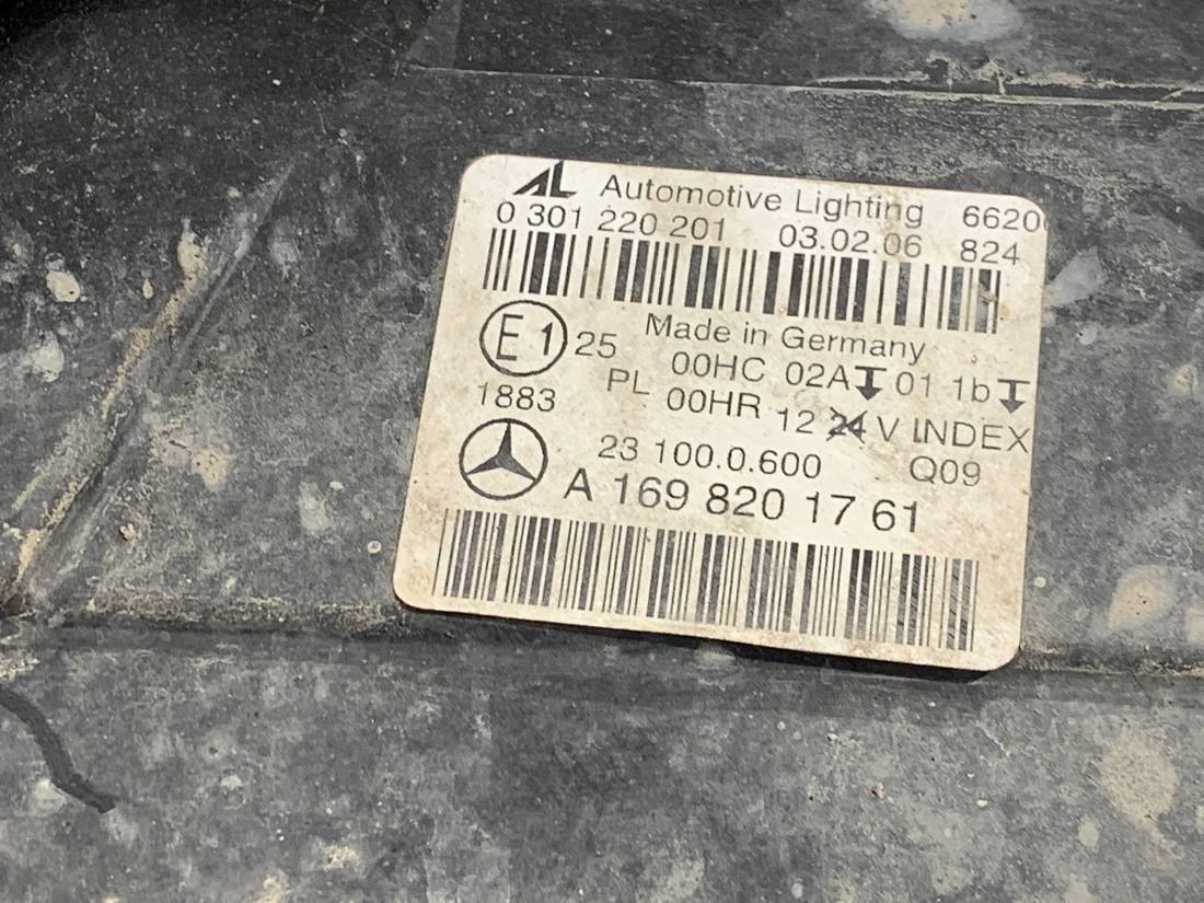 Фара передня ліва Mercedes B W245 A1698201761 — фото деталі 5