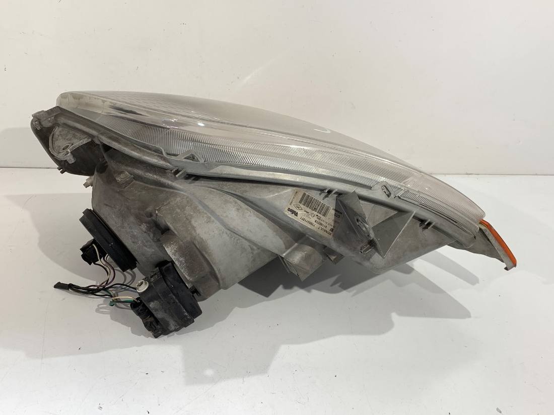 Фара передняя левая Renault Trafic 7700311371 — фото детали 2