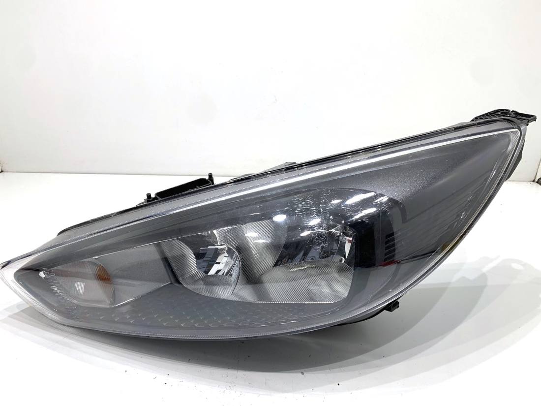 Фара передня ліва Ford Focus F1EB-13W030-PD
