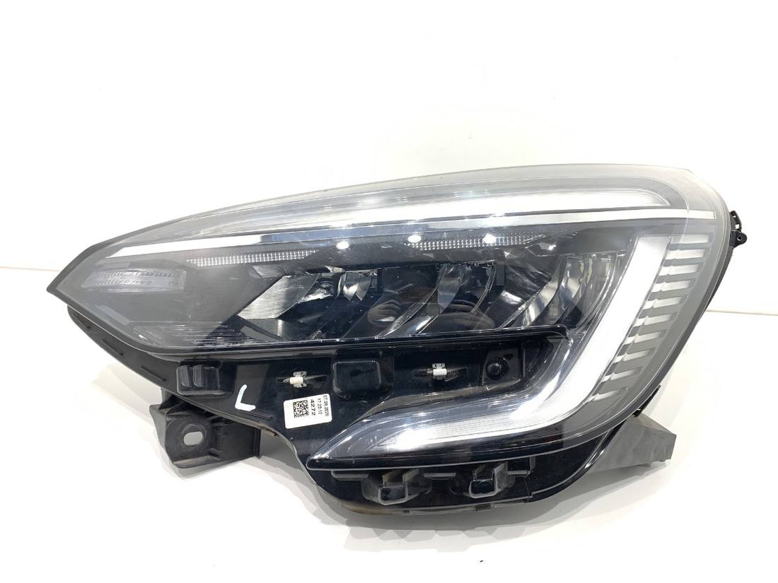 Фара передня ліва Renault Clio 260606305R