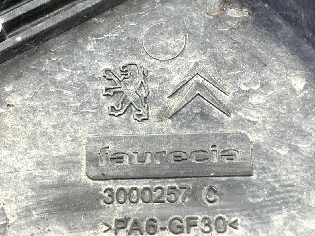 Вентилятор радіатора дифузор Peugeot 508 3000257C — фото деталі 7