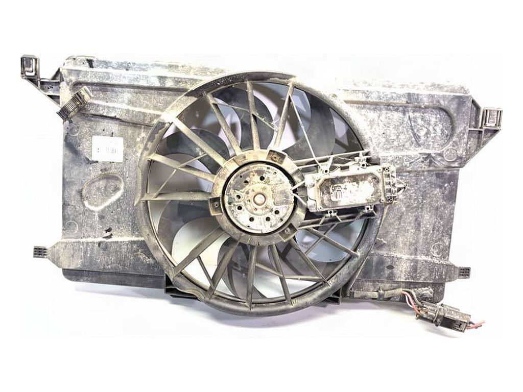 Вентилятор радиатора диффузор Volvo V50 3135103740