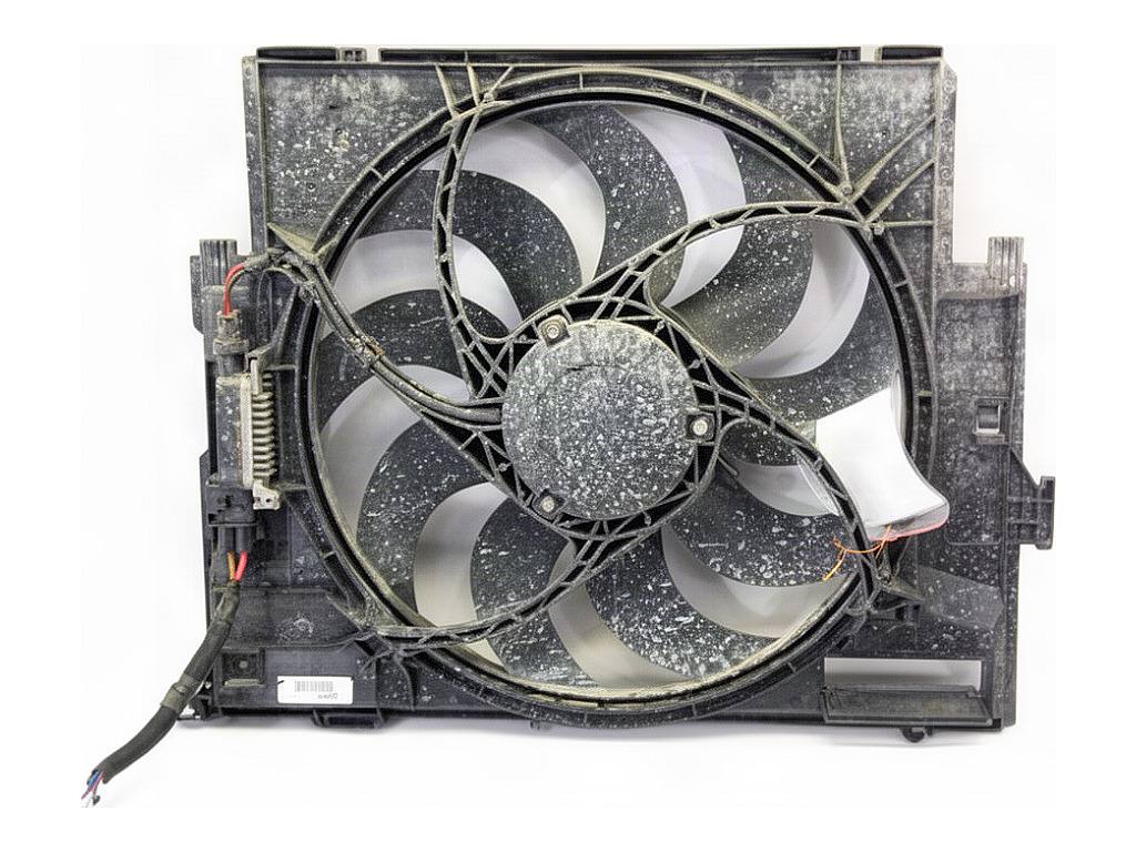 Вентилятор радиатора диффузор BMW 1 F20 7608410