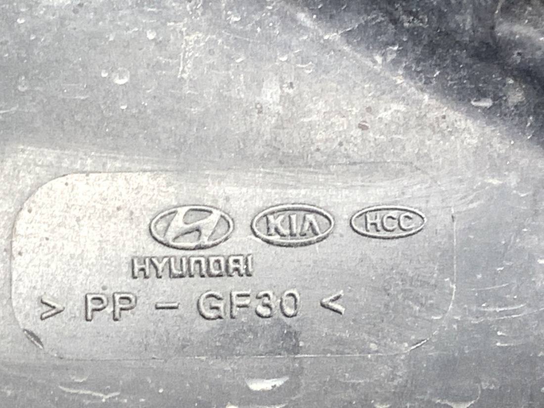Вентилятор радіатора дифузор Kia Picanto 3137230108 — фото деталі 7