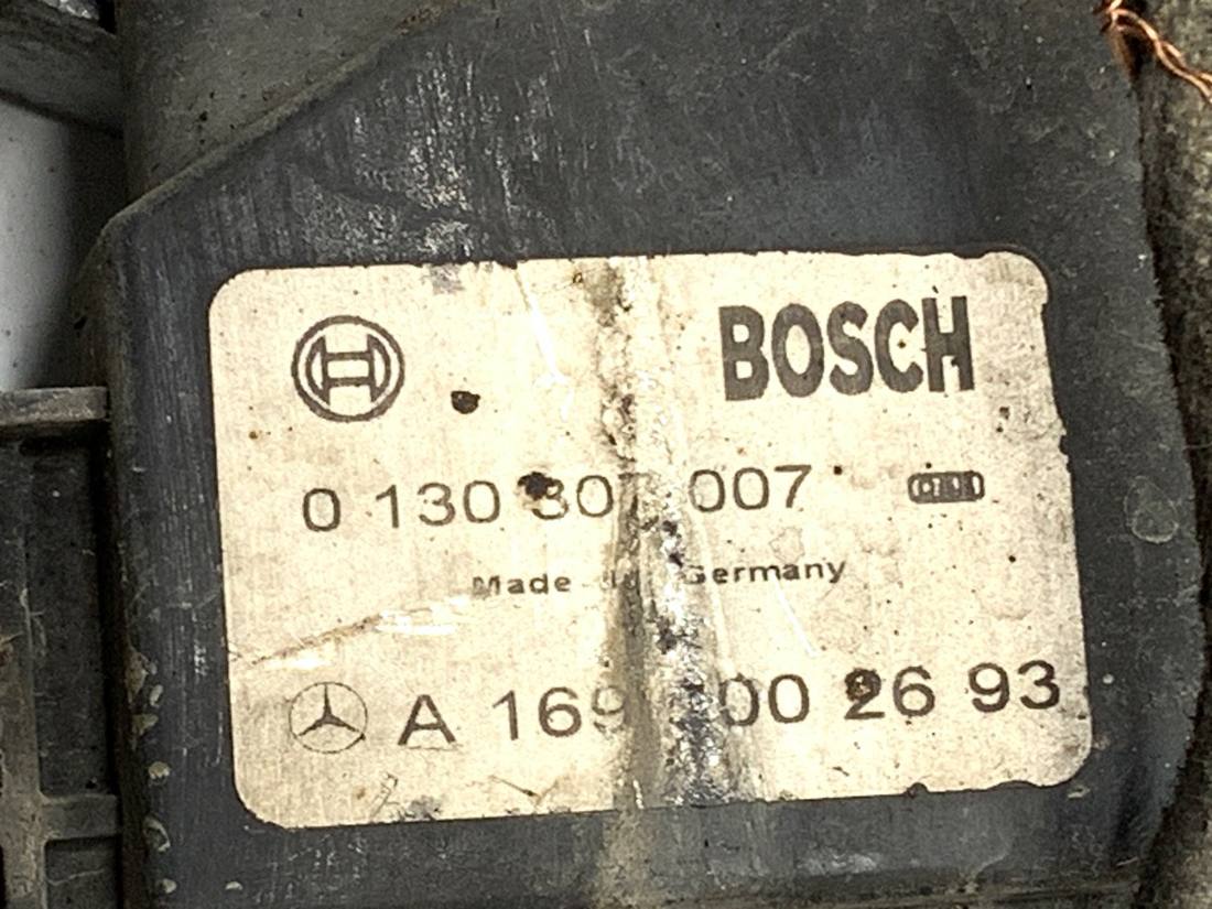 Вентилятор радіатора дифузор Mercedes B W245 A1698203642 — фото деталі 9