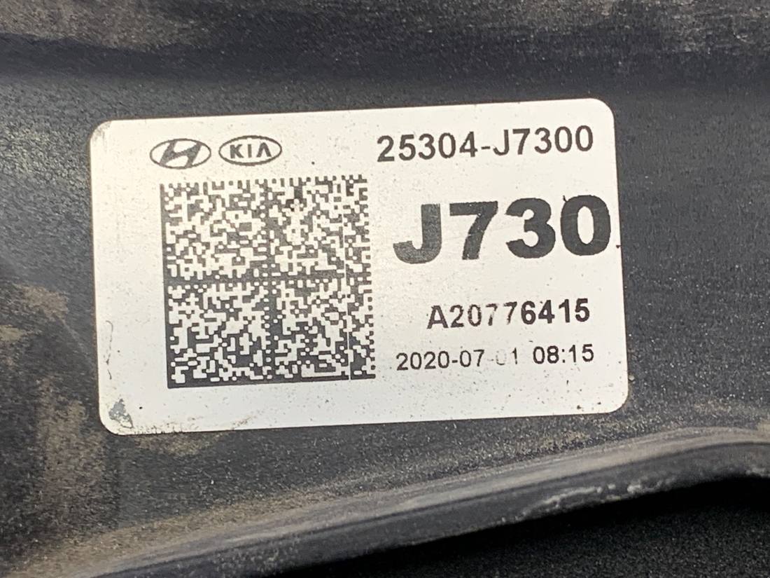Вентилятор радиатора диффузор Kia Ceed 25304-J7300 — фото детали 4
