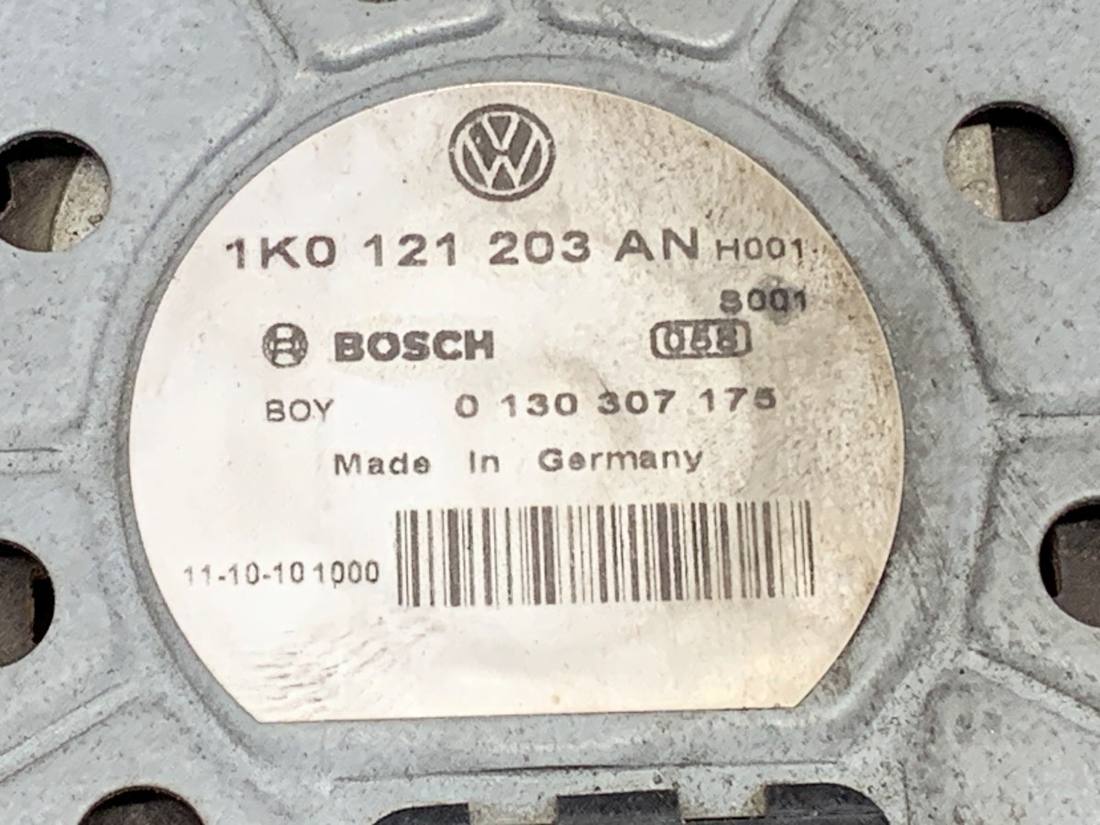 Вентилятор радіатора дифузор Volkswagen Golf 6 1K0121203AN — фото деталі 4