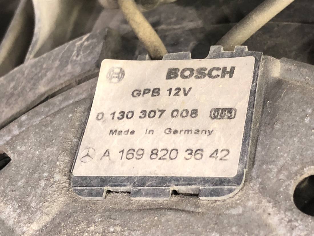 Вентилятор радіатора дифузор Mercedes B W245 1698203642 0130307008 — фото деталі 4