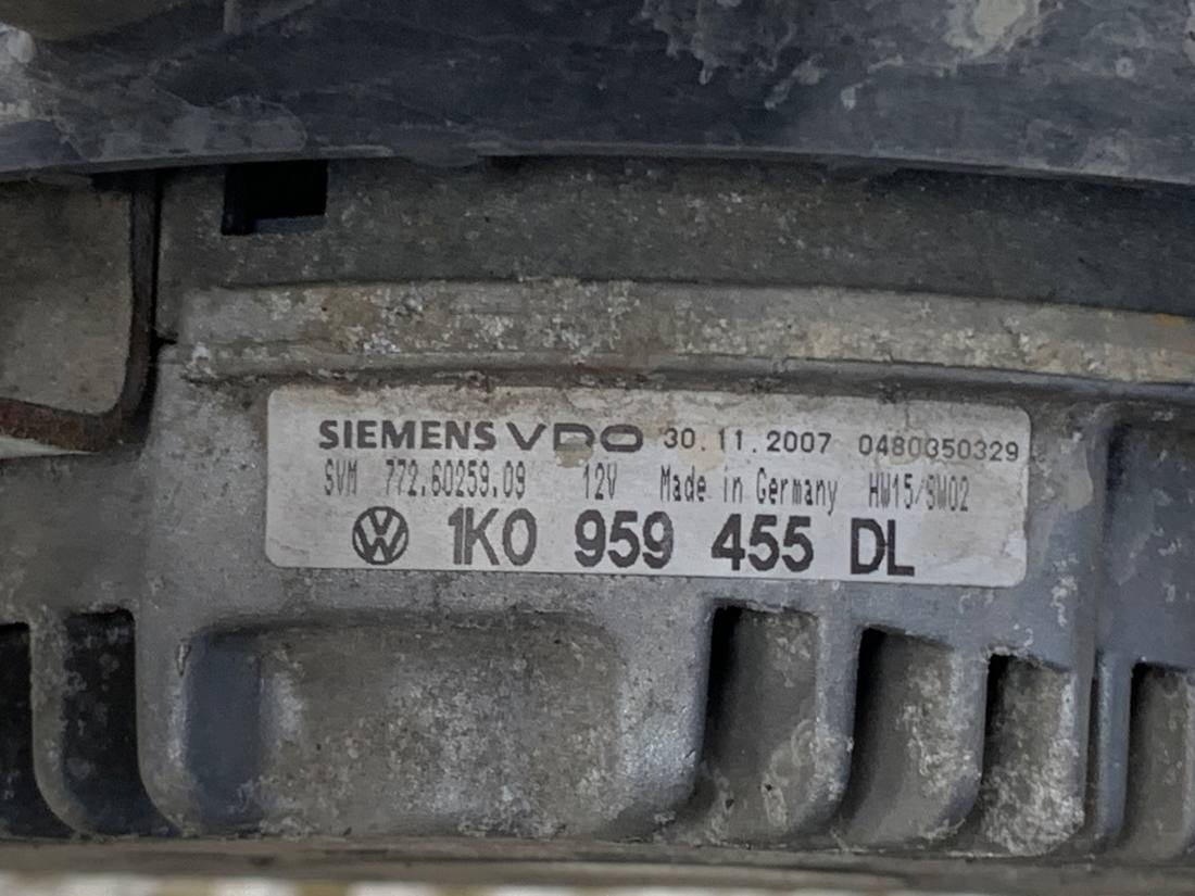 Вентилятор радіатора дифузор Volkswagen Passat B6 1K0959455DL — фото деталі 4