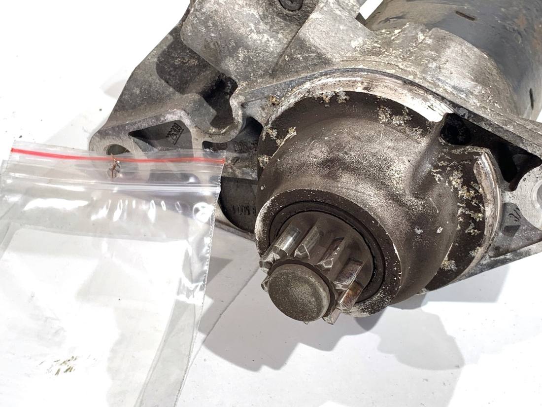Стартер Volkswagen Golf 5 02T911023R — фото деталі 4