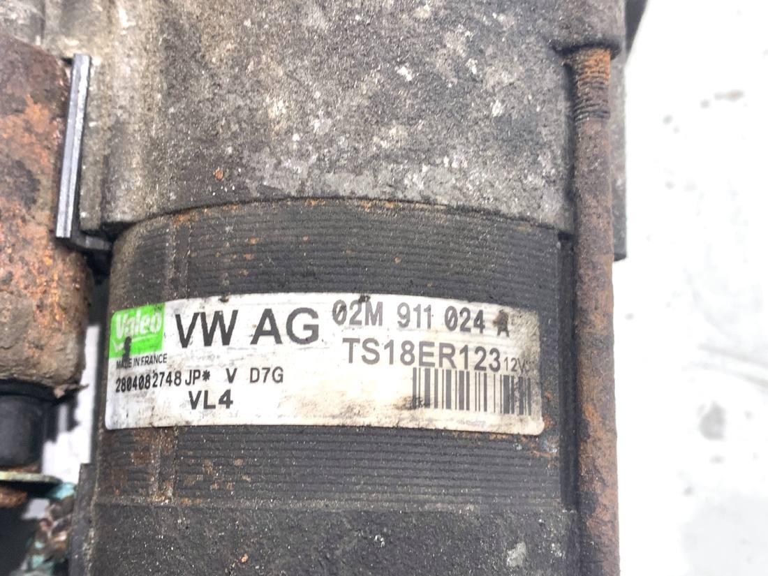 Стартер Volkswagen Passat B7 02M911024A — фото детали 4