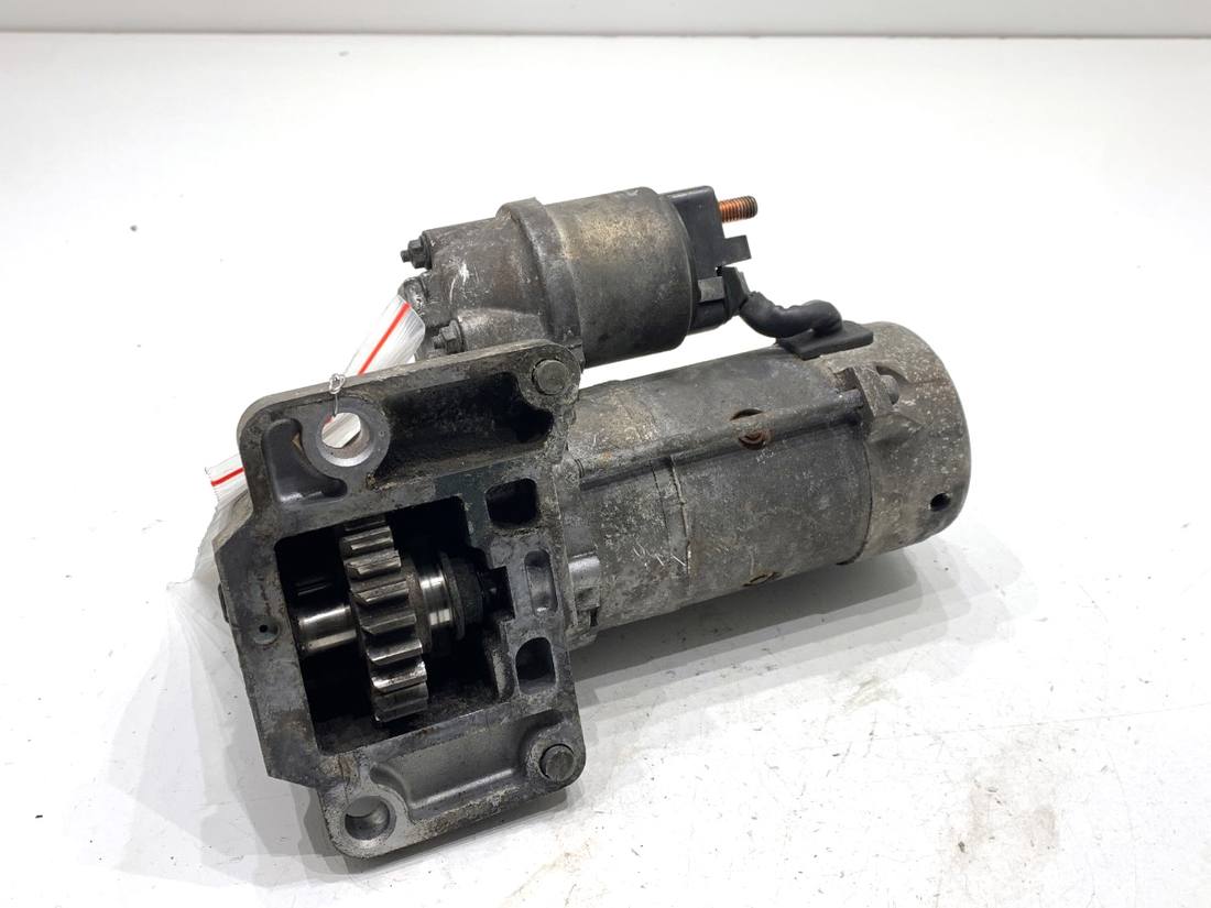 Стартер Volvo S80 30772183 428000-4240