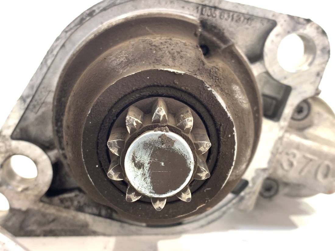 Стартер Volkswagen Golf 6 0001120410 — фото деталі 3