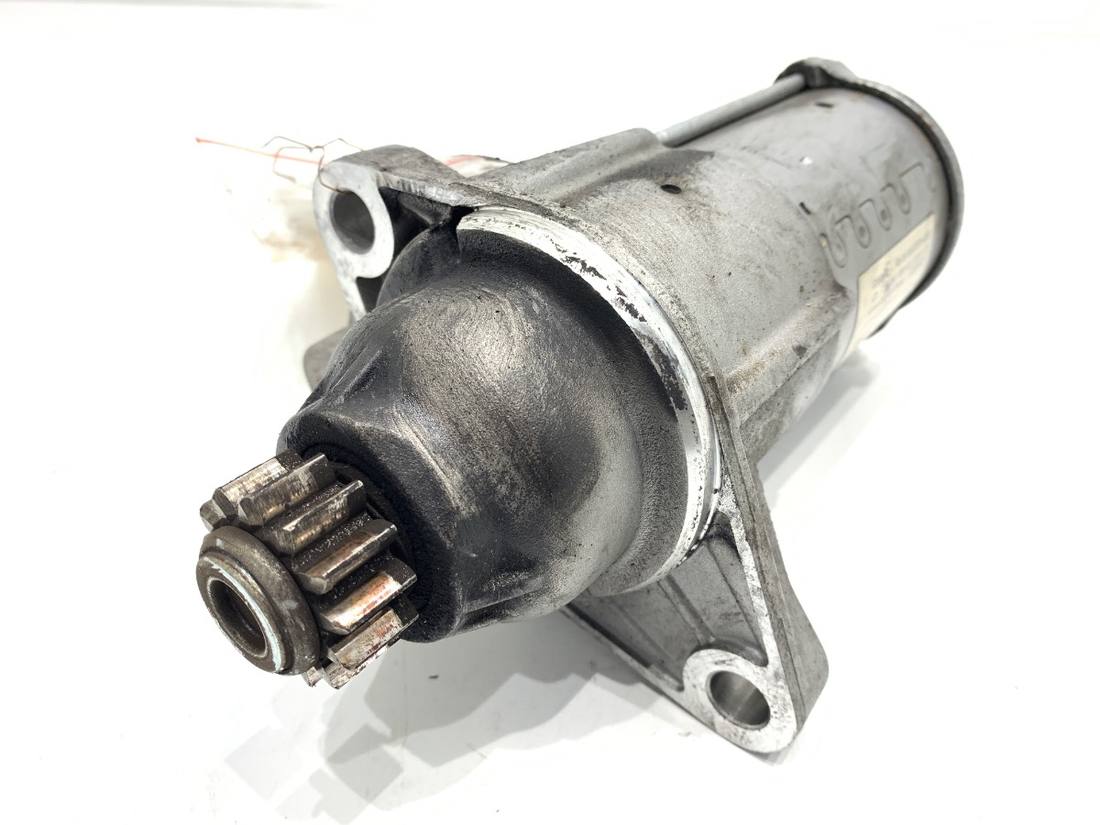 Стартер Volkswagen Touran 0AM911022C