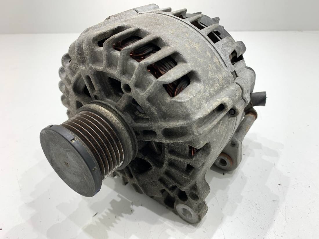 Генератор Volkswagen Golf 7 03L903023L — фото деталі 2