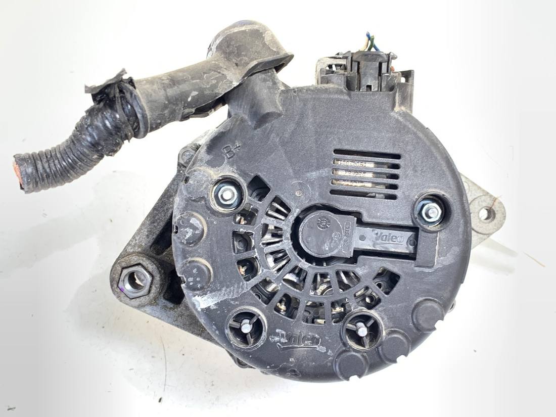 Генератор Hyundai Tucson 37300-2B970 — фото детали 3