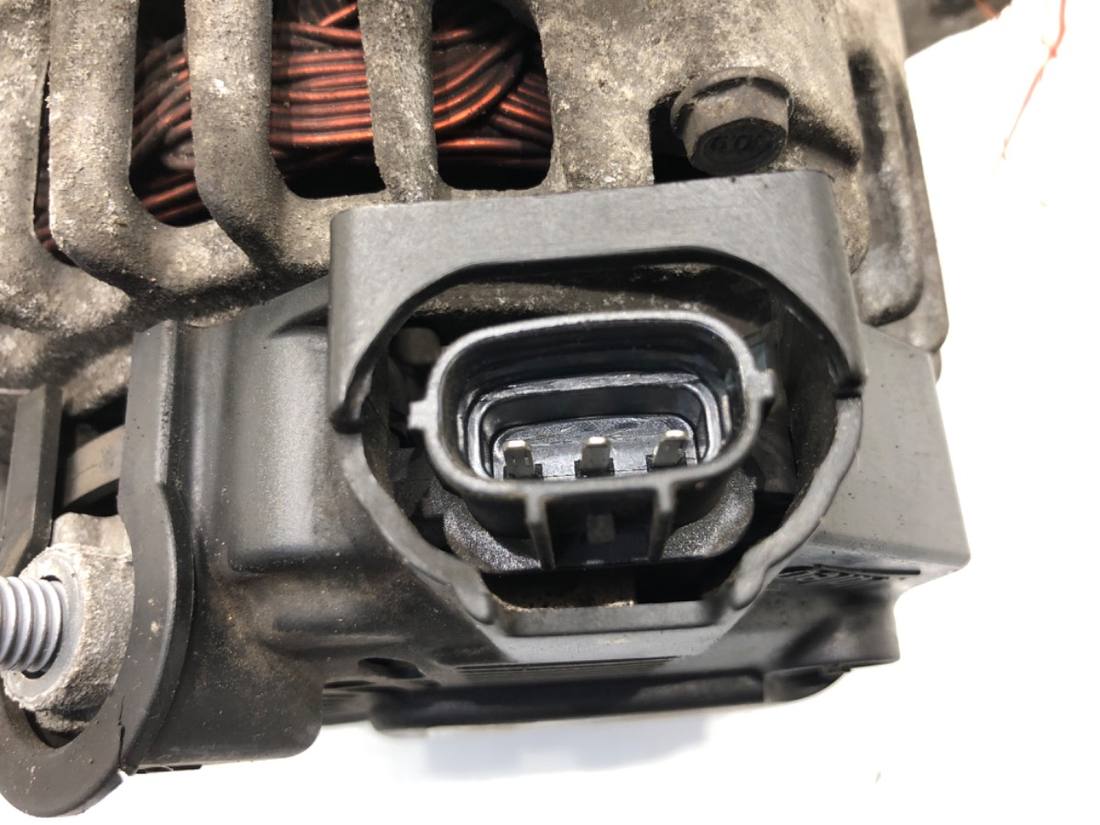 Генератор Hyundai Ix35 37300-2B600 — фото деталі 3