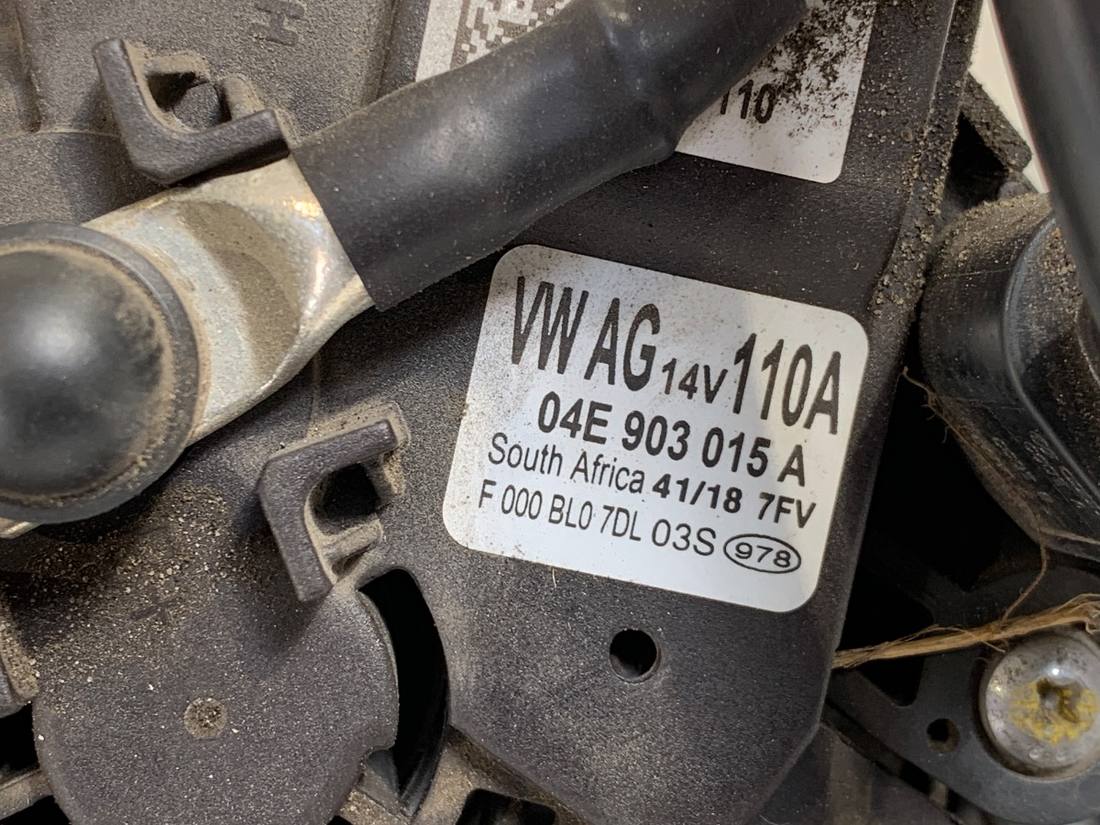 Генератор Volkswagen Polo 04E903015A — фото детали 4