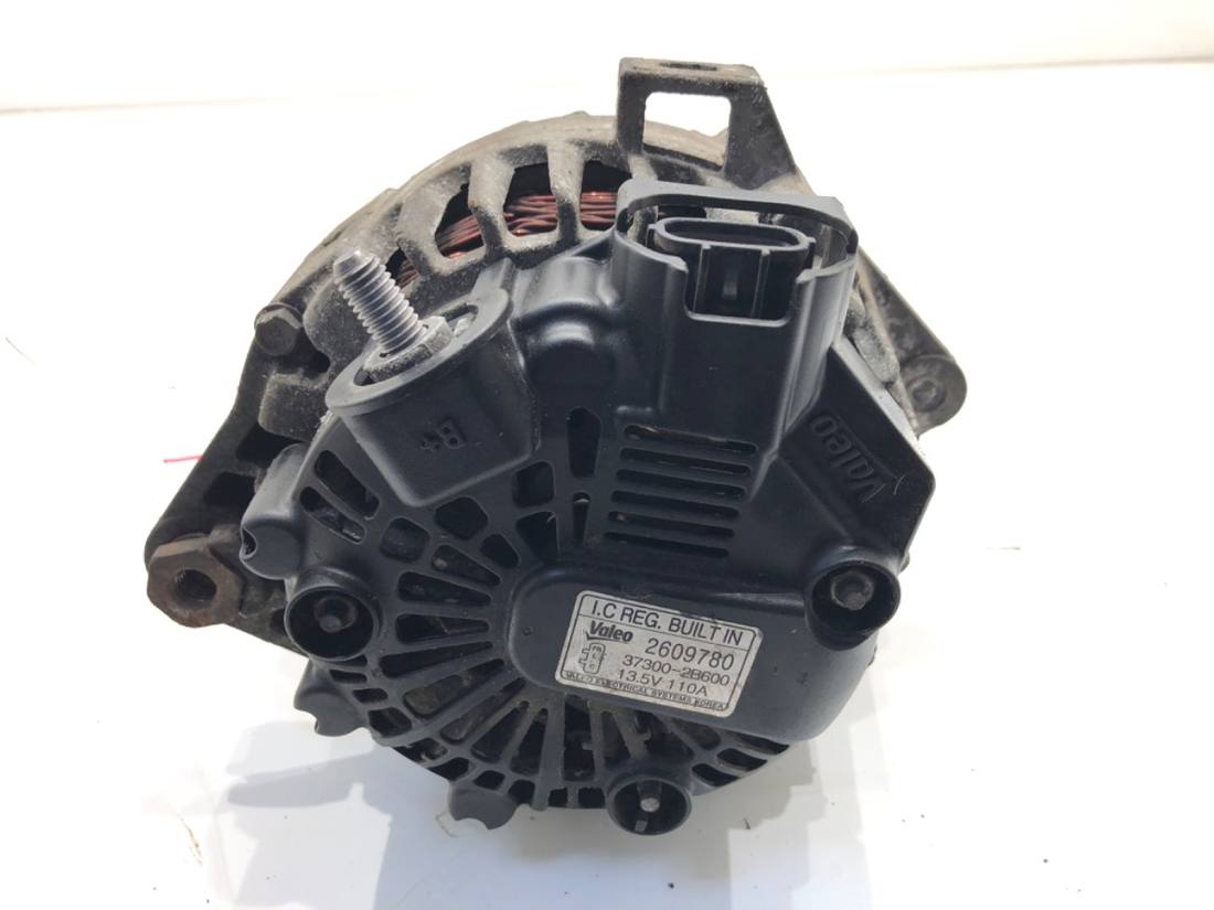 Генератор Hyundai Ix35 37300-2B600 — фото деталі 2