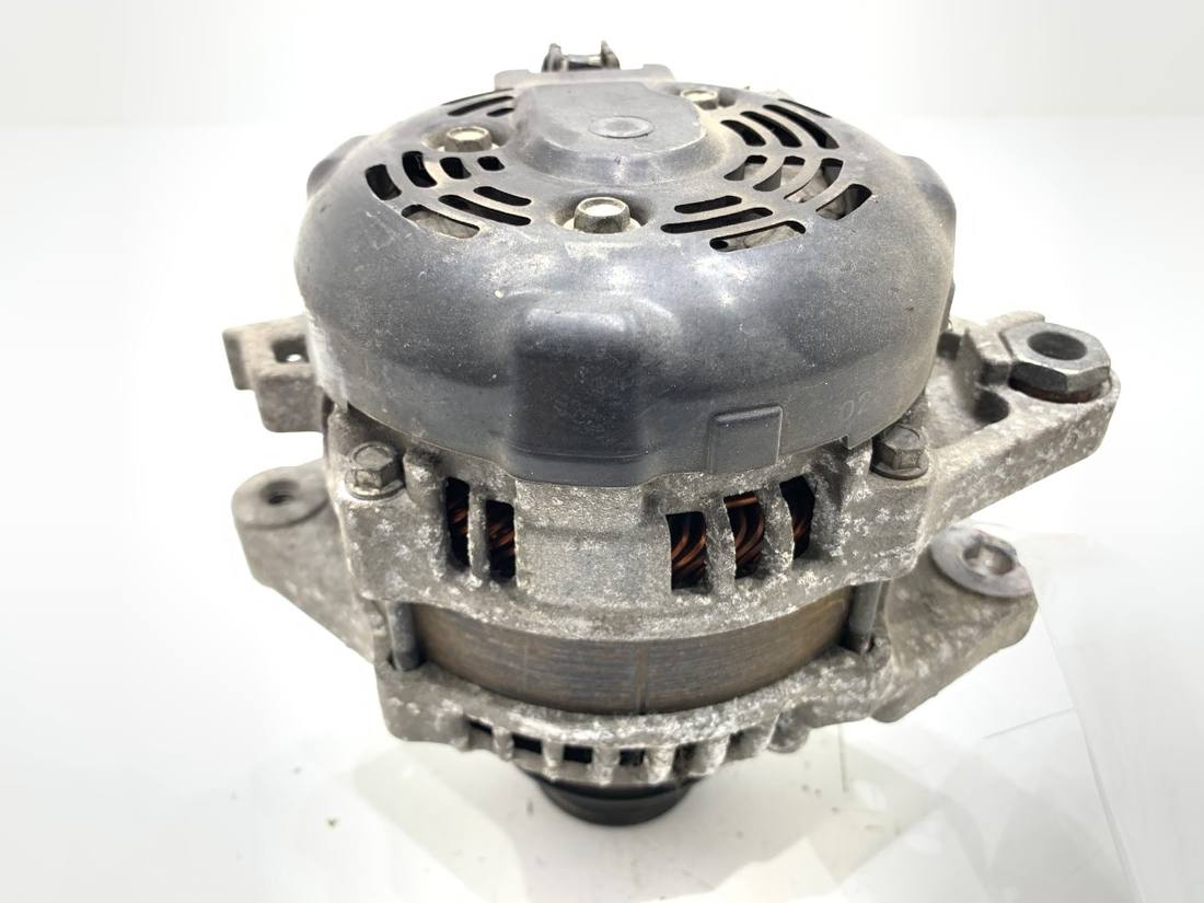 Генератор Toyota Yaris 4 27060-0Q151 — фото деталі 3