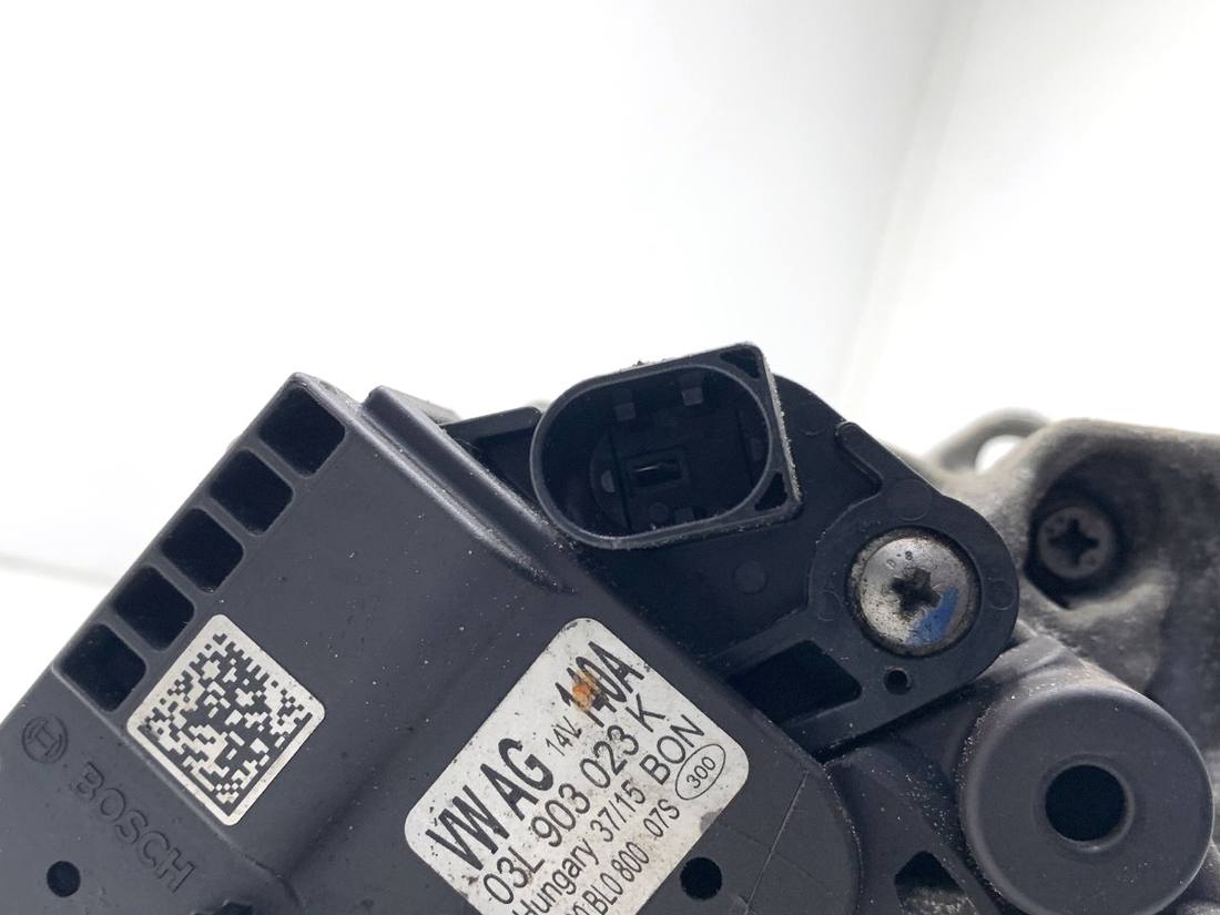Генератор Volkswagen Golf 7 03L903023K — фото детали 4