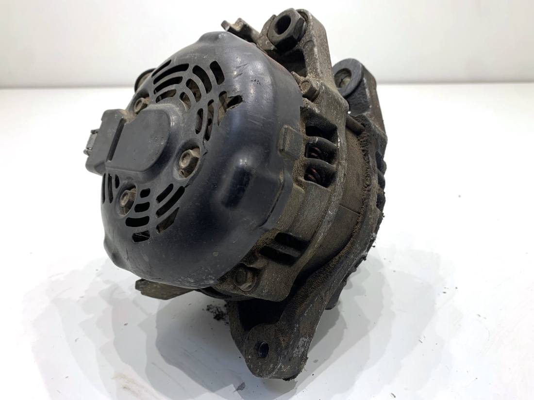 Генератор Toyota Yaris 4 27060-0Y130 — фото детали 3