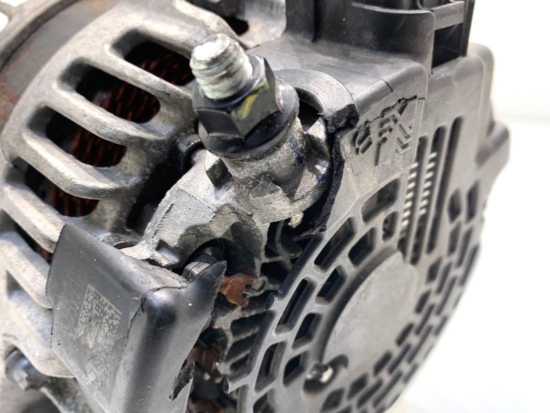 Генератор Kia Ceed 37300-07450 — фото деталі 4