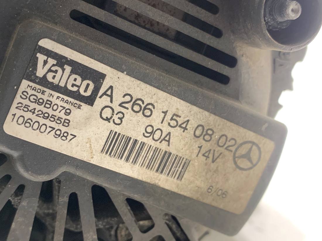 Генератор Mercedes A W169 A2661540802 — фото деталі 3