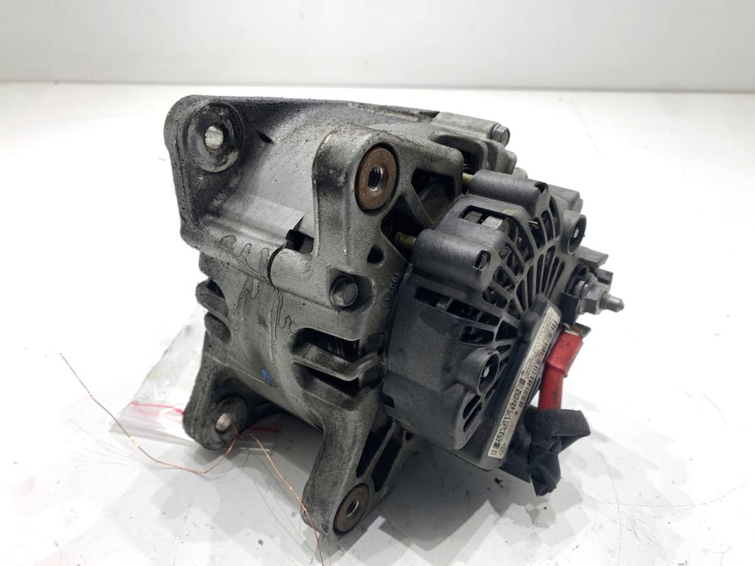 Генератор Renault Clio 231001318R — фото детали 3