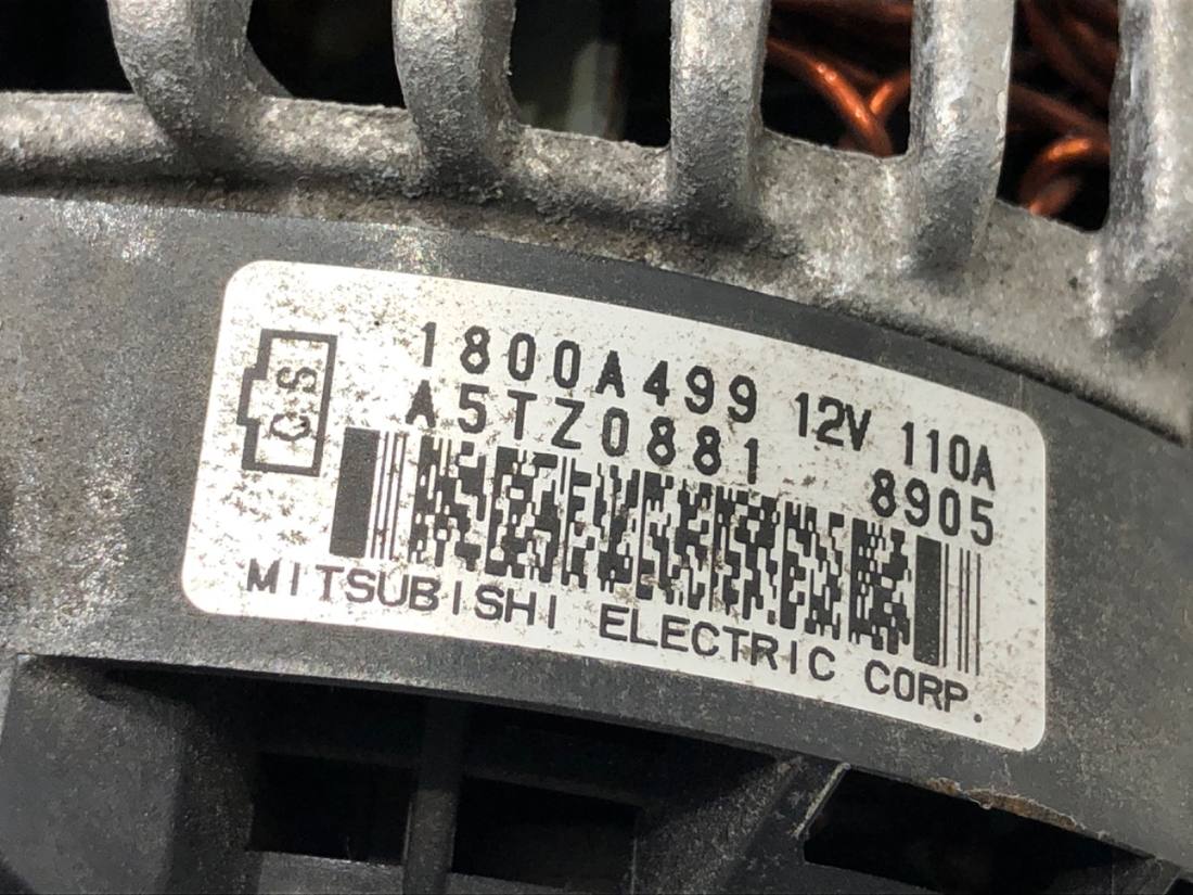 Генератор Mitsubishi Eclipse 1800A499 — фото деталі 4