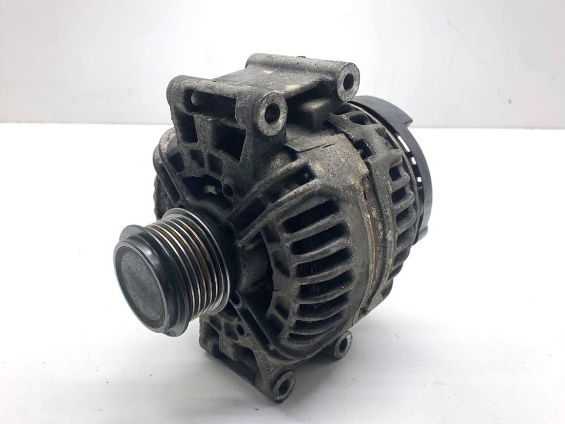 Генератор Audi A4 B8 06H903016L