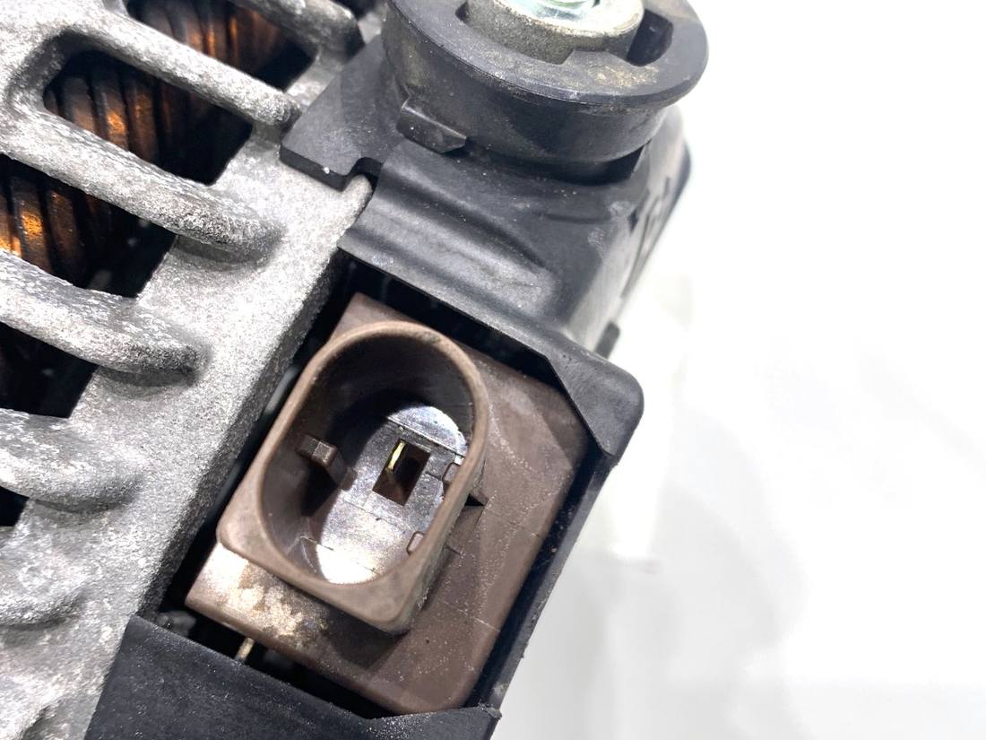 Генератор Lexus IS 27060-36130 — фото деталі 3