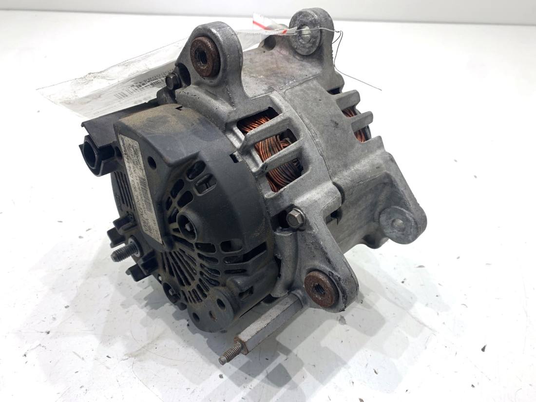 Генератор Volkswagen Crafter 03L903024H — фото детали 3