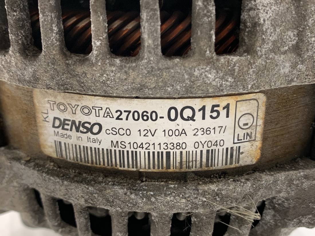 Генератор Toyota Yaris 4 27060-0Q151 — фото деталі 4