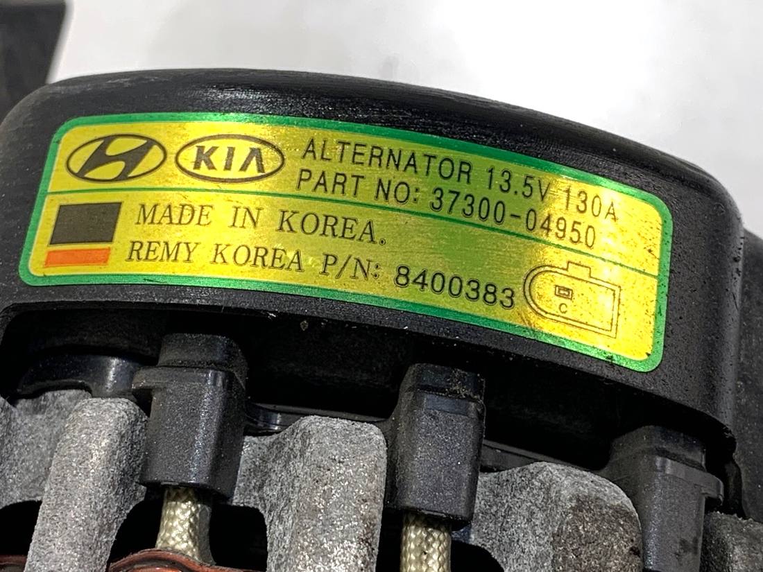 Генератор Hyundai Kona 37300-04950 — фото детали 4