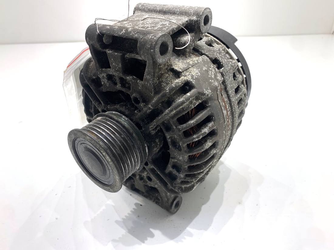 Генератор Audi A4 B8 06H903016L