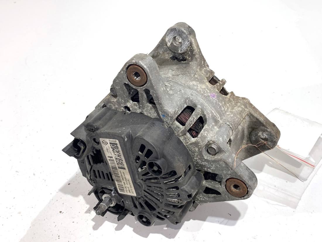 Генератор Dacia Duster 231000091R 2620644A — фото детали 2
