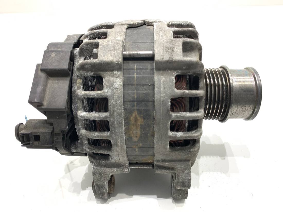 Генератор Volkswagen Polo 04C903023L