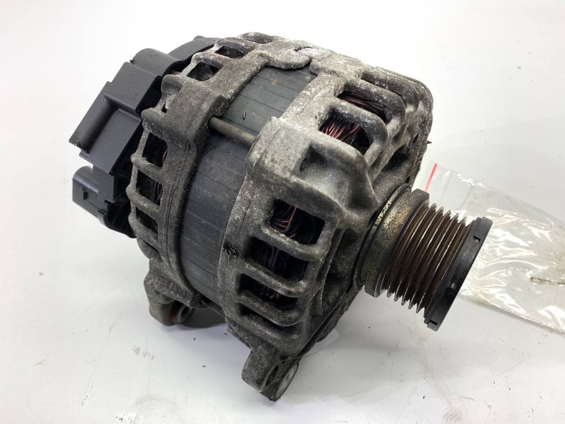 Генератор Volkswagen Golf 7 03L903023K — фото деталі 2