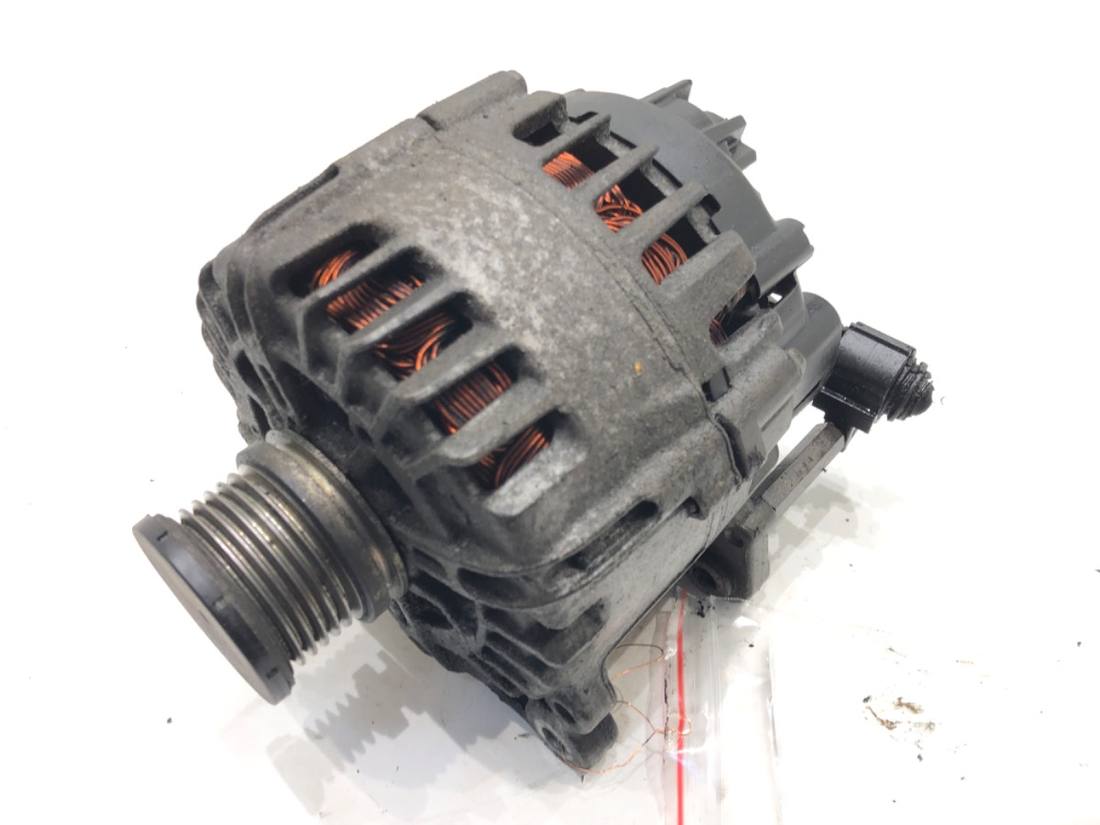 Генератор Volkswagen Transporter T5 03L903024G — фото деталі 2
