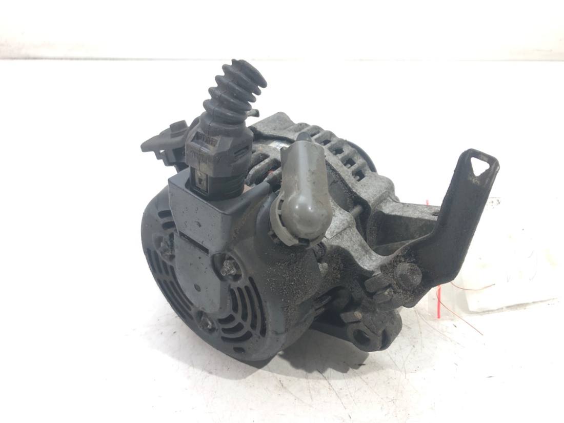 Генератор Toyota Auris 27060-0Y050 — фото деталі 2