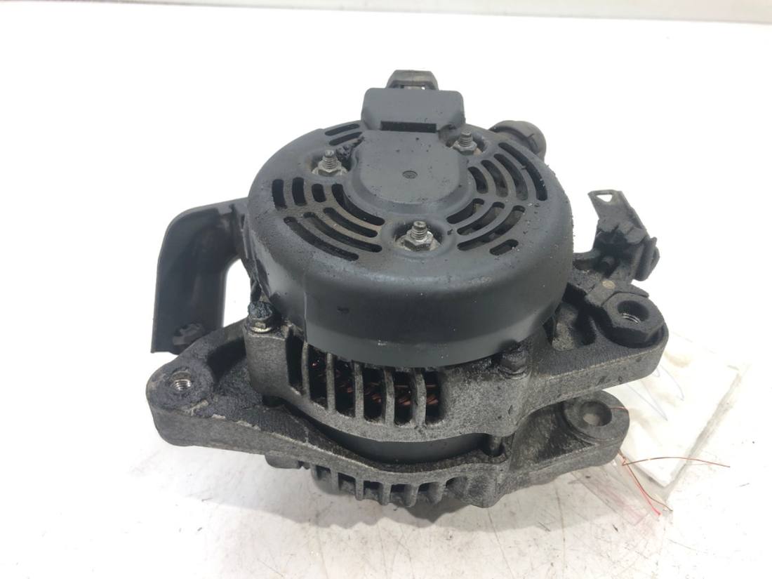 Генератор Toyota Auris 27060-0Y050 — фото деталі 4