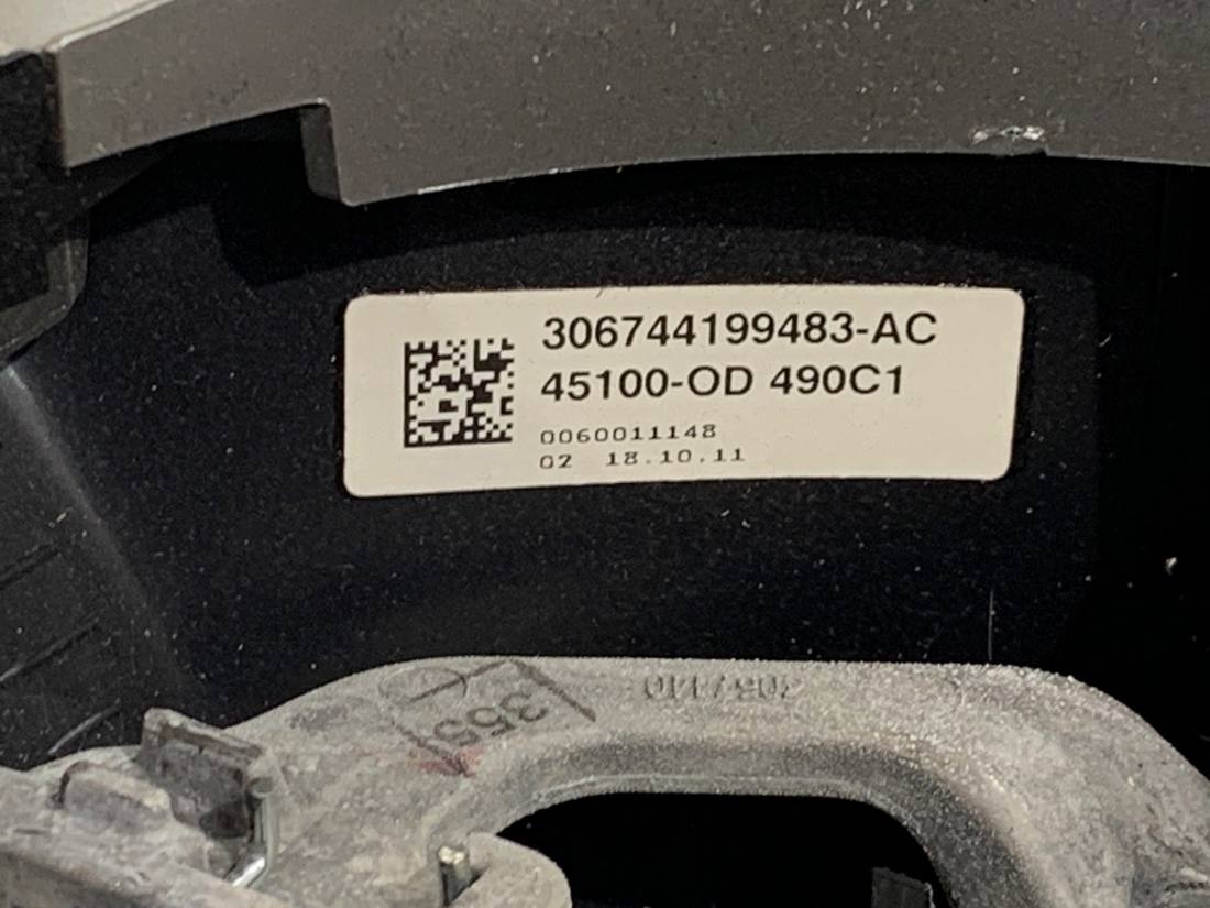 Руль Toyota Yaris 4 45100-0D490C1 — фото детали 6