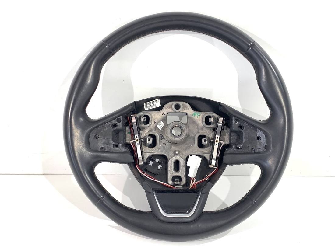 Руль Renault Captur 484000110R