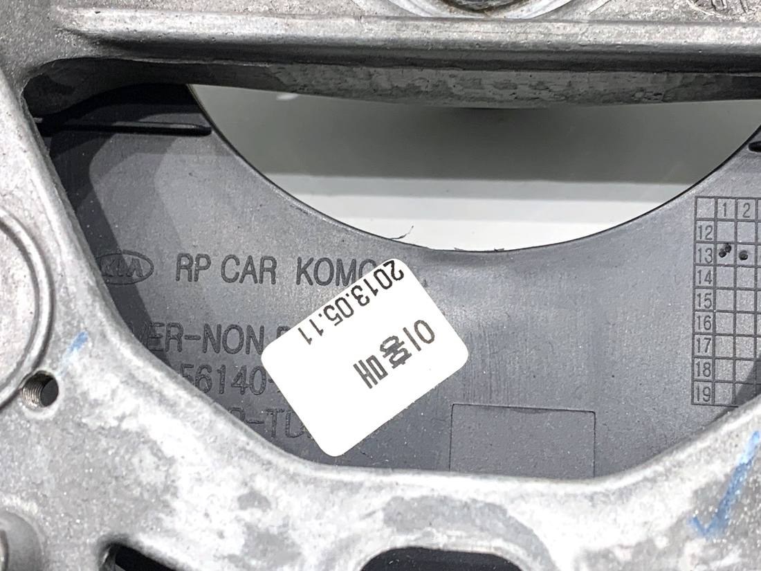 Кермо Kia Carens — фото деталі 4