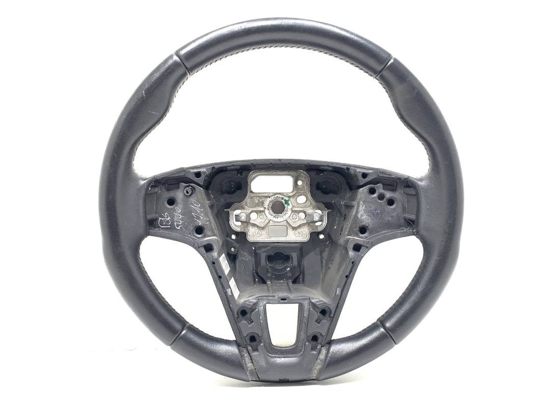 Кермо Volvo V60 P31455089